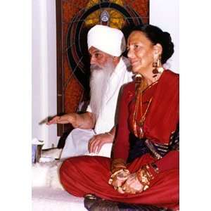  Ma Jaya with Siri Singh Sahib (M26) 