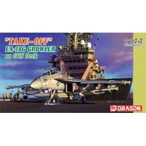   144 EA 18G Growler on CVN Deck (Plastic Model Airplane) Toys & Games