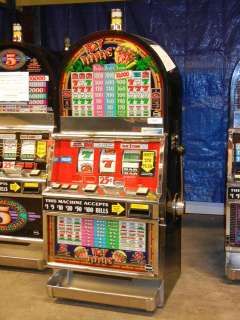 IGT HOT PEPPERS 3 REEL SLOT MACHINE