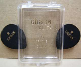 1966 GIBSON GUITARS Pick of Stars PICK CASE+2 PICKS NOS  