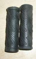 You are viewing a new pair of BMX handlebar grips. These grips are new 