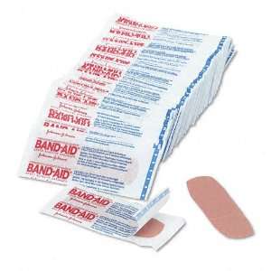  Johnson & Johnson  Plastic Adhesive Bandages, 1 x 3, 100 