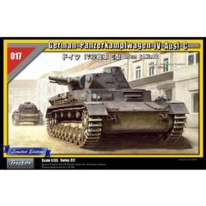  1/35 GERMAN PANZERKAMPFWAGEN IV AUSF C Toys & Games