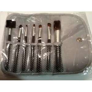 Beauty Treats 7 Piece Makeup Brush Set in a Silver Colored Brush Pouch 