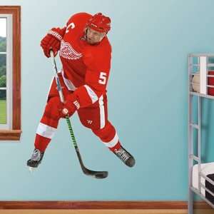  Nicklas Lidstrom Fathead Wall Graphic: Sports & Outdoors