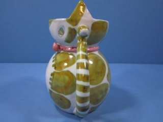   WHIMSICAL CAT WITH BOW PITCHER MAJOLICA #2105/2 CAT TAIL HANDLE  