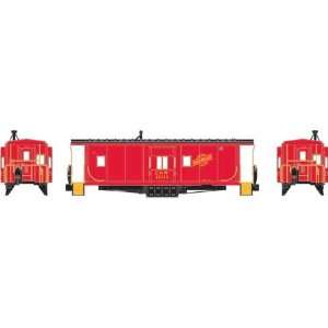  N RTR Bay Window Caboose, C&NW #11111 Toys & Games