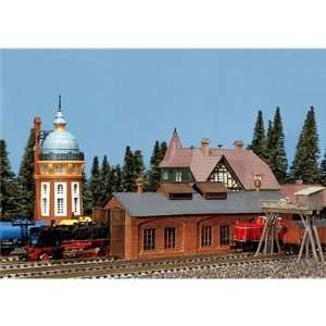  N Single Track Engine Shed Toys & Games