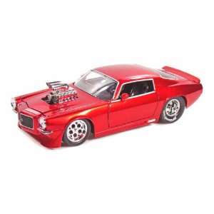  1971 Chevy Camaro Blown Engine 1/24 Metallic Red: Toys 