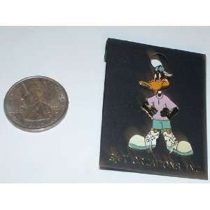    Vintage Enamel Pin  Looney Tunes Daffy Duck 