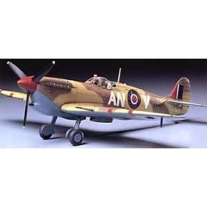   48 Spitfire Mk.VB Tropical (Plastic Model Airplane) Toys & Games