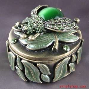  Swarovski Crystals   Green Beetle Trinket Jewelry Ring 