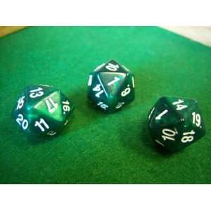  Marbleized Green and White 20 Sided Dice Toys & Games