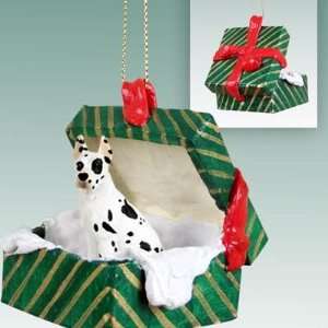  Great Dane Green Gift Box Dog Ornament   Harlequin: Home 