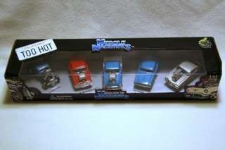LOWER PRICE** MUSCLE MACHINES Lot California TOO HOT Collectable Die 