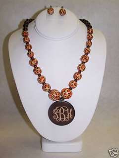 how cute is this set animal print is all the rage the wood beaded 