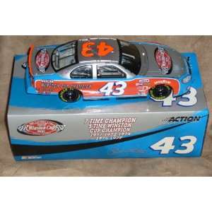  Action NASCAR Richard Petty #43 Victory Lap 1:24 Scale Die 