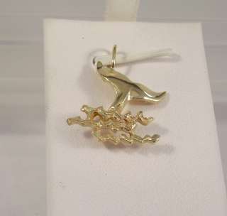 Diving whale tail pendant / charm 14K solid yellow gold 1.7g Made USA 
