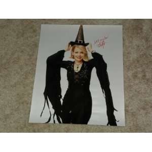 Melissa Joan Hart Sabrina Teen Age Witch Autographed Signed 16x20 