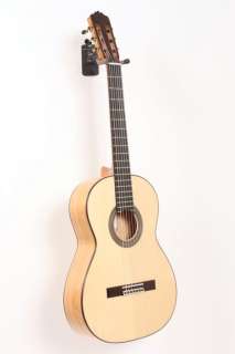 Cordoba Solista Flamenco Acoustic Guitar with Humicase  