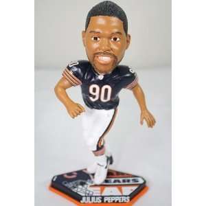   Chicago Bears Thematic Base Bobblehead Figurine: Sports Collectibles