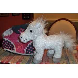  Pucci Pets & Friends  White Horse with Carrier Everything 